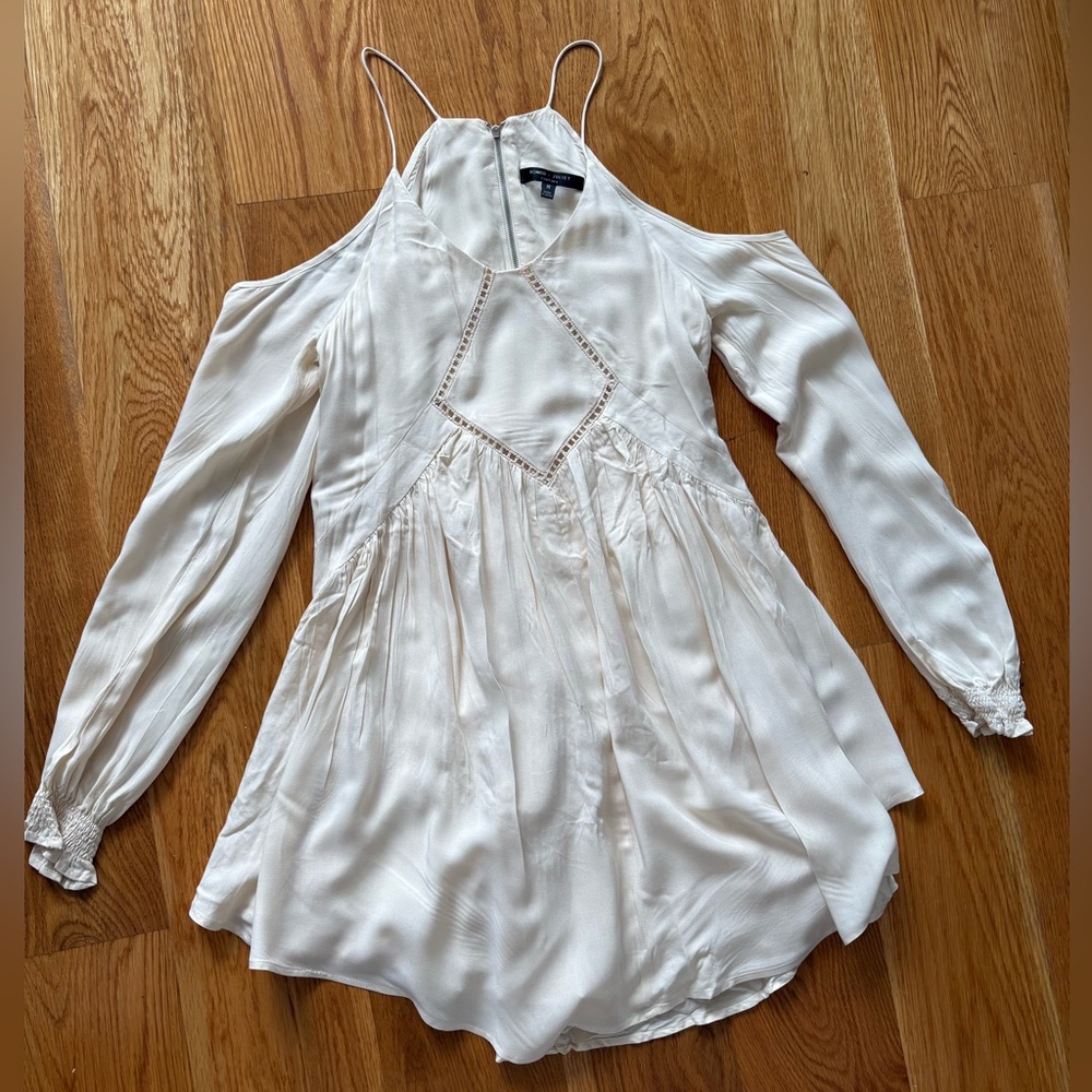 Romeo & Juliet Couture Cream Cold Shoulder Cottagecore Swing Mini Dress (Size M)